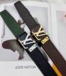 品名：LV..路易..威登💕原单 P160 材质：原单牛皮腰带 百分百头层牛皮腰带✨保证真皮，24K纯钢扣，专柜原单品质、做工精细，时尚大牌，送人自用首选 包装： 请认准如图专柜包装💕赠送打孔器💞手提袋💕专柜礼盒💍宽度3.8CM