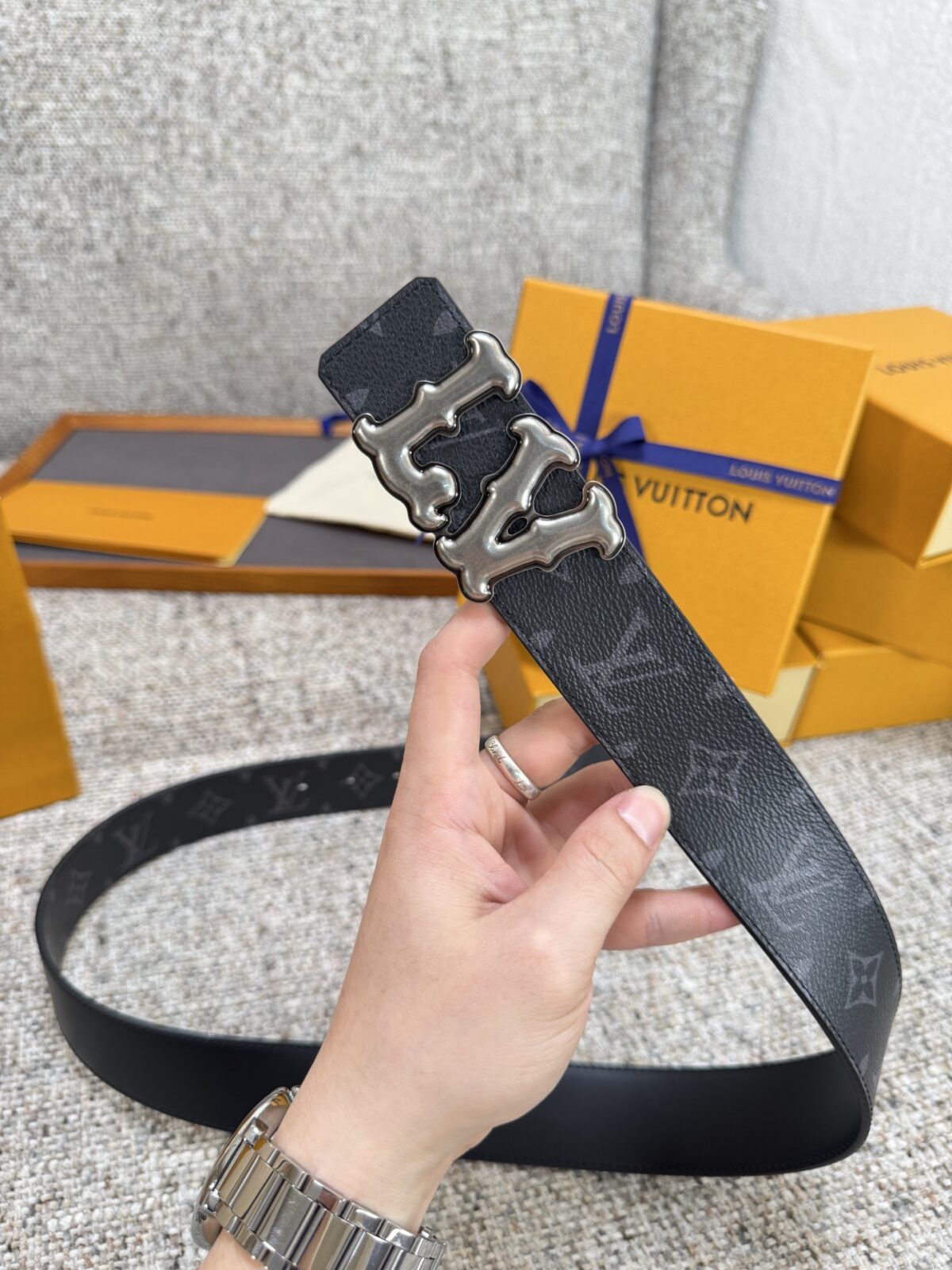 Louis Vuitton LV腰带 PVC皮底系列 原厂五金 精致手工绘边 柔软舒适 宽