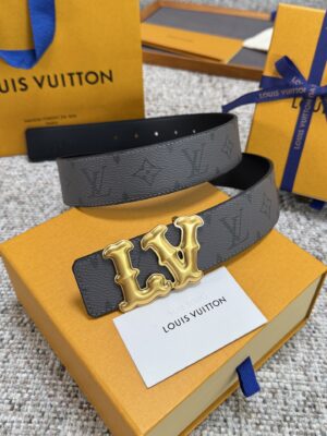 Louis Vuitton LV腰带 PVC皮底系列 原厂五金 精致手工绘边 柔软舒适 宽