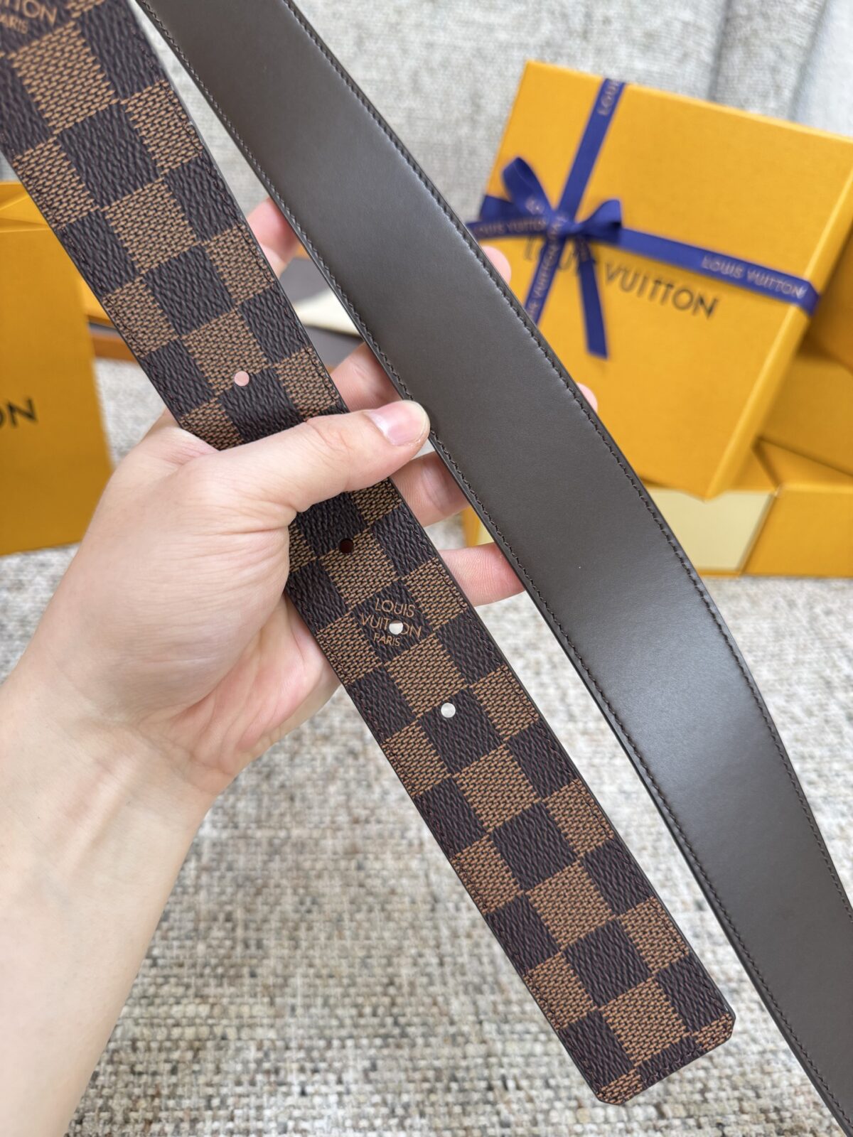 Louis Vuitton LV腰带 PVC皮底系列 原厂五金 精致手工绘边 柔软舒适 宽