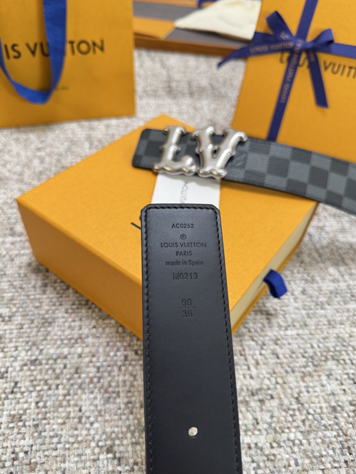 Louis Vuitton LV腰带 PVC皮底系列 原厂五金 精致手工绘边 柔软舒适 宽