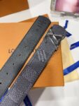 P145 LV（路易威登） 全套包装 40mm宽度 正品一体铸造五金钢扣，原厂皮料 双面原厂定制面料，可双面使用！区别市场货