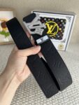 材质：原单牛皮腰带 百分百头层牛皮腰带✨保证真皮钢扣，专柜原单品质、做工精细，时尚大牌，送人自用首选