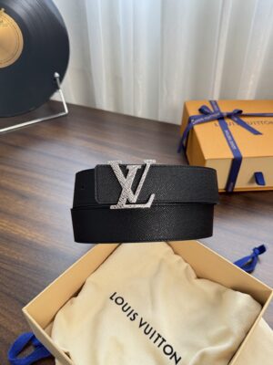 Louis Vuitton LV腰带 手掌纹系列 原厂五金 精致手工绘边 柔软舒适 宽