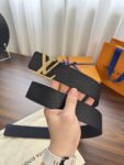Louis Vuitton LV腰带 手掌纹系列 原厂五金 精致手工绘边 柔软舒适 宽