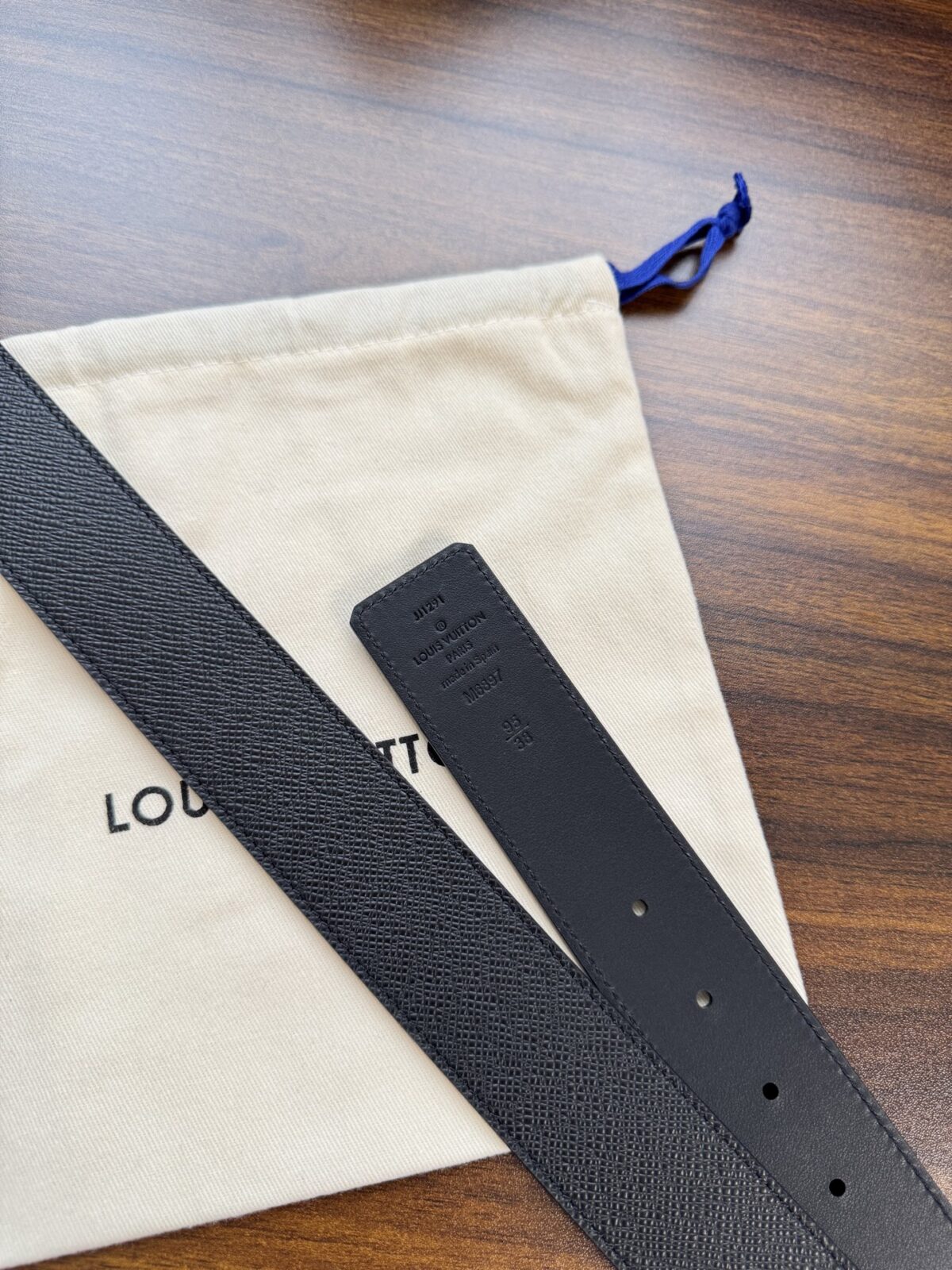 Louis Vuitton LV腰带 手掌纹系列 原厂五金 精致手工绘边 柔软舒适 宽