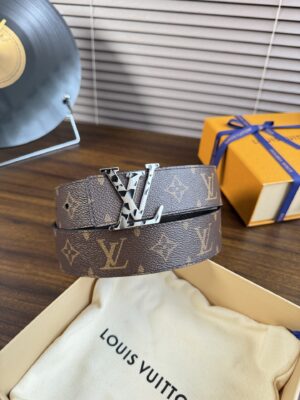 Louis Vuitton LV腰带 flower皮底系列 原厂五金 精致手工绘边 柔软舒适 宽
