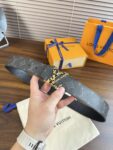 Louis Vuitton LV腰带 flower皮底系列 原厂五金 精致手工绘边 柔软舒适 宽