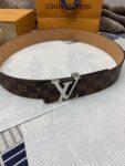 LOUIS VUITTON）正版开模 此款腰带双面采用意大利原厂定制进口牛皮带身 精密电镀标志性五金搭扣 对版专柜足宽4.0mm
