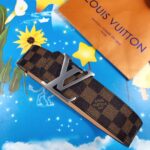 LOUIS VUITTON 时尚百搭皮带，原单头层牛皮 专柜在售爆款，顶级货，细节看图，实物拍摄，宽度4.0CM都有货，码数齐！