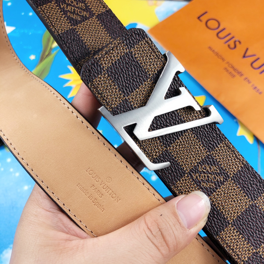 LOUIS VUITTON 时尚百搭皮带，原单头层牛皮 专柜在售爆款，顶级货，细节看图，实物拍摄，宽度4.0CM都有货，码数齐！