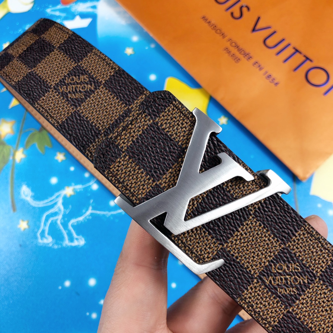 LOUIS VUITTON 时尚百搭皮带，原单头层牛皮 专柜在售爆款，顶级货，细节看图，实物拍摄，宽度4.0CM都有货，码数齐！