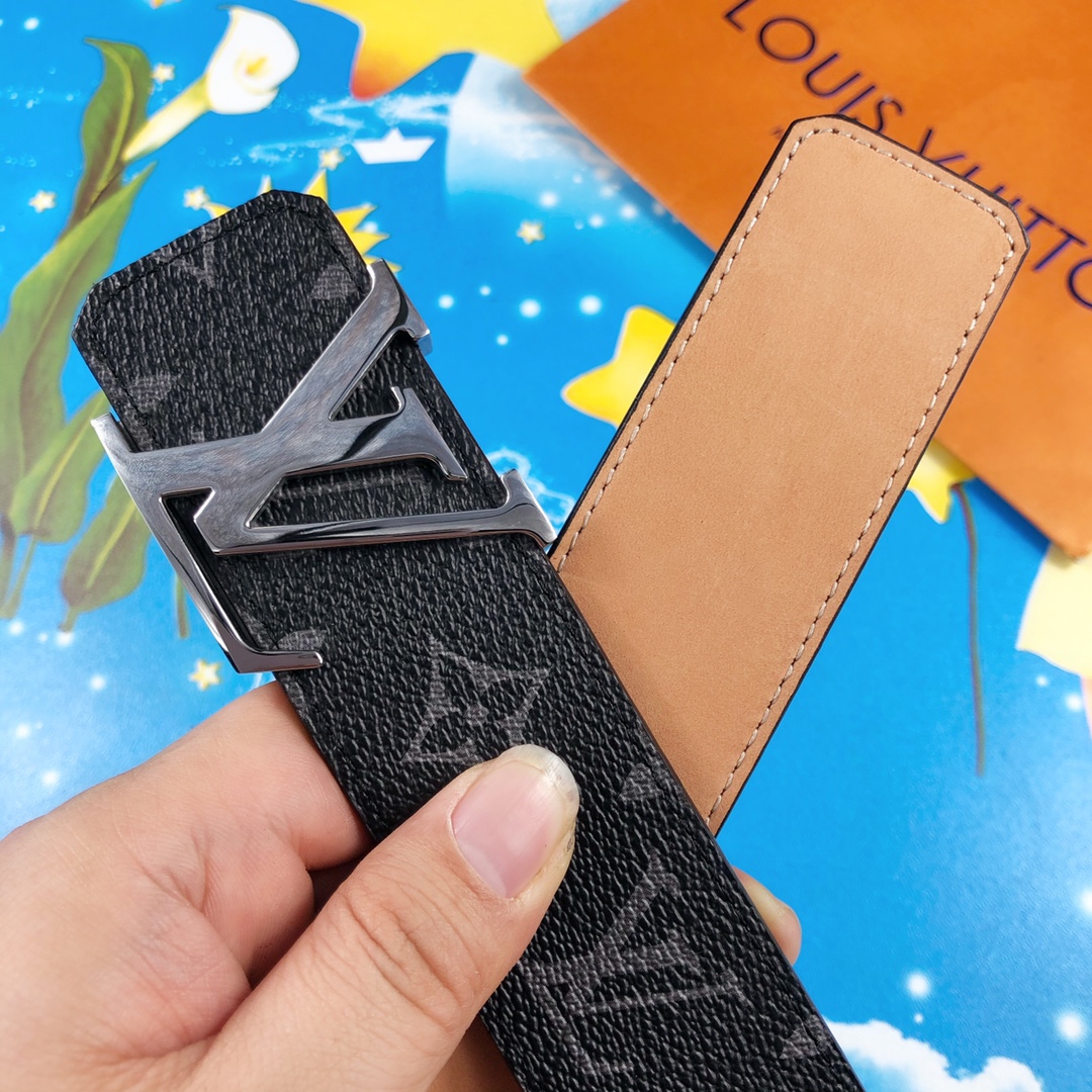 LOUIS VUITTON 时尚百搭皮带，原单头层牛皮 专柜在售爆款，顶级货，细节看图，实物拍摄，宽度4.0CM都有货，码数齐！