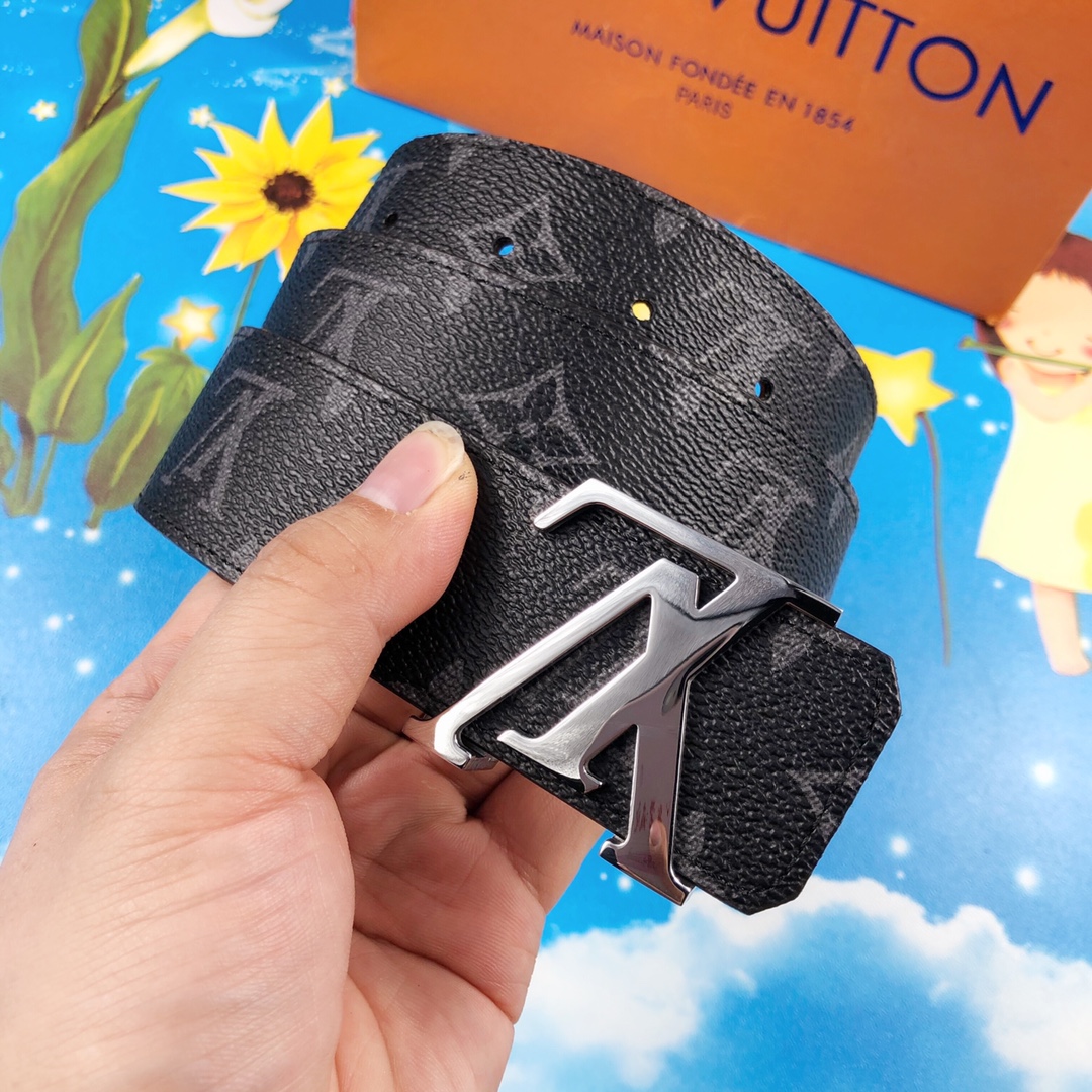 LOUIS VUITTON 时尚百搭皮带，原单头层牛皮 专柜在售爆款，顶级货，细节看图，实物拍摄，宽度4.0CM都有货，码数齐！