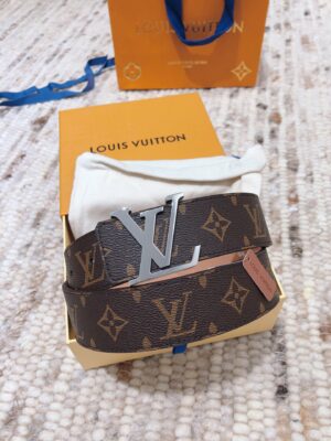 P120 配全套包装礼盒🎁 【LOUIS VITTON 】原单实拍 4.0cm男款 精细打磨钢扣 原版开料 带身双面设计
