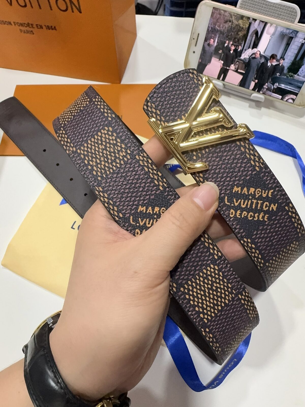 P145 LV（路易威登） 全套包装 40mm宽度 正品一体铸造五金钢扣，原厂皮料 双面原厂定制面料，可双面使用！区别市场货