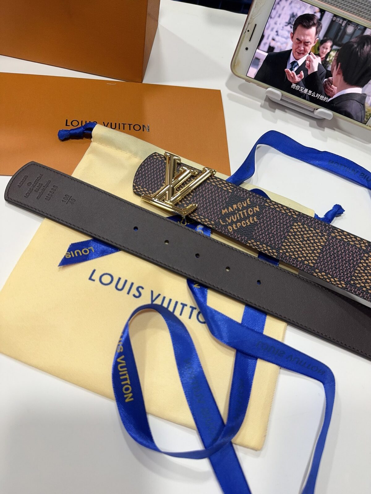 P145 LV（路易威登） 全套包装 40mm宽度 正品一体铸造五金钢扣，原厂皮料 双面原厂定制面料，可双面使用！区别市场货