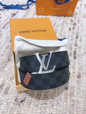 P120 配全套包装礼盒🎁 【LOUIS VITTON 】原单实拍 4.0cm男款 精细打磨钢扣 原版开料 带身双面设计
