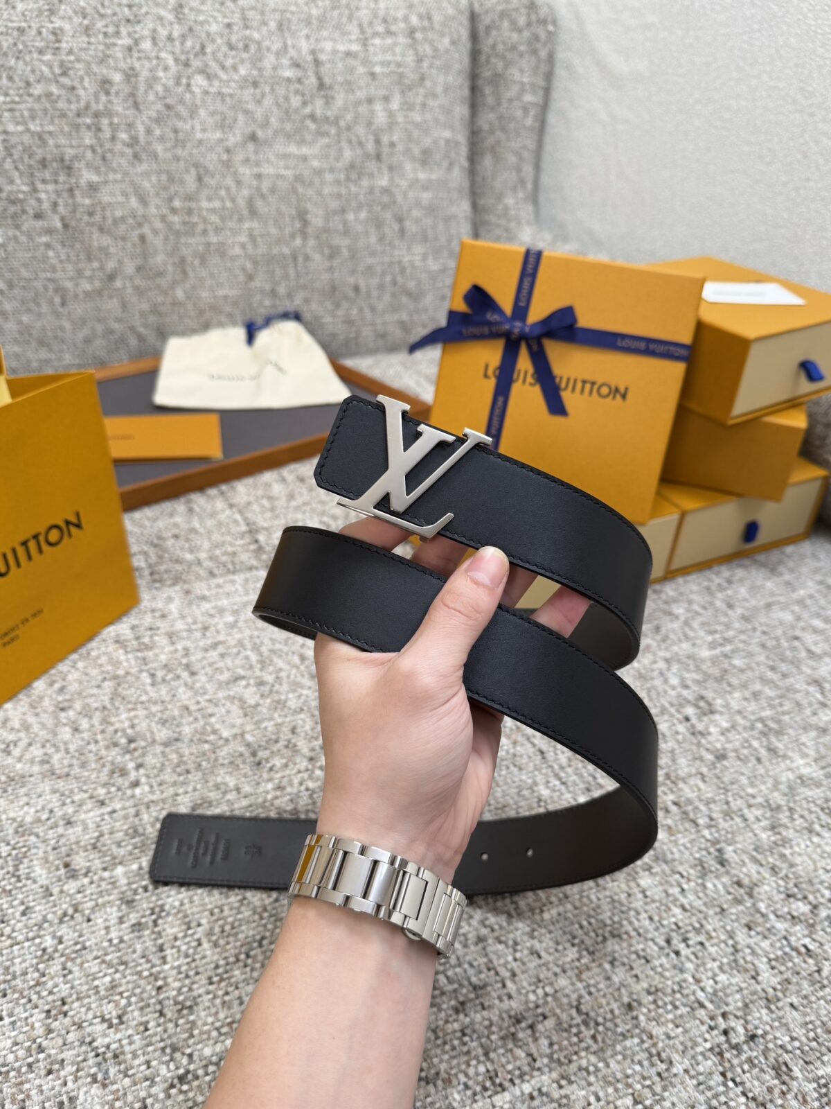 Louis Vuitton LV腰带 系列 原厂五金 精致手工绘边 柔软舒适 宽 /