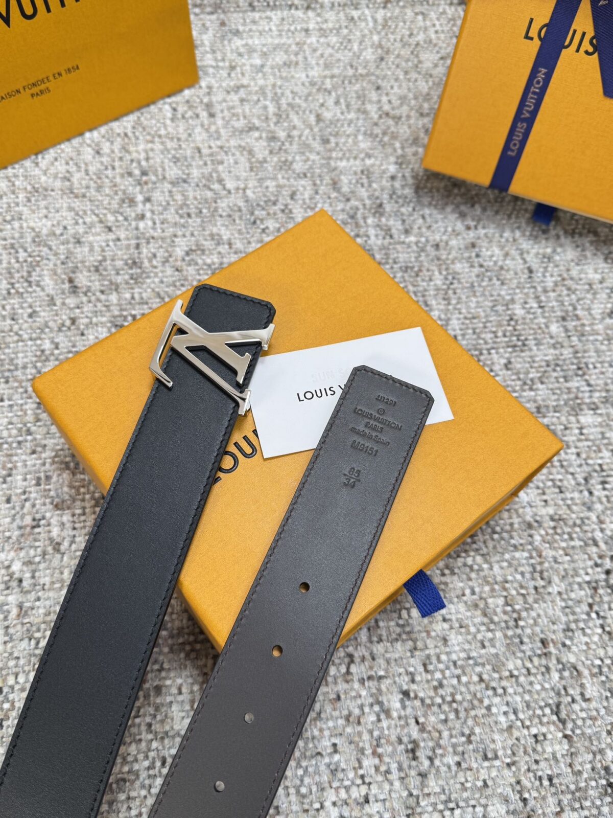 Louis Vuitton LV腰带 系列 原厂五金 精致手工绘边 柔软舒适 宽 /