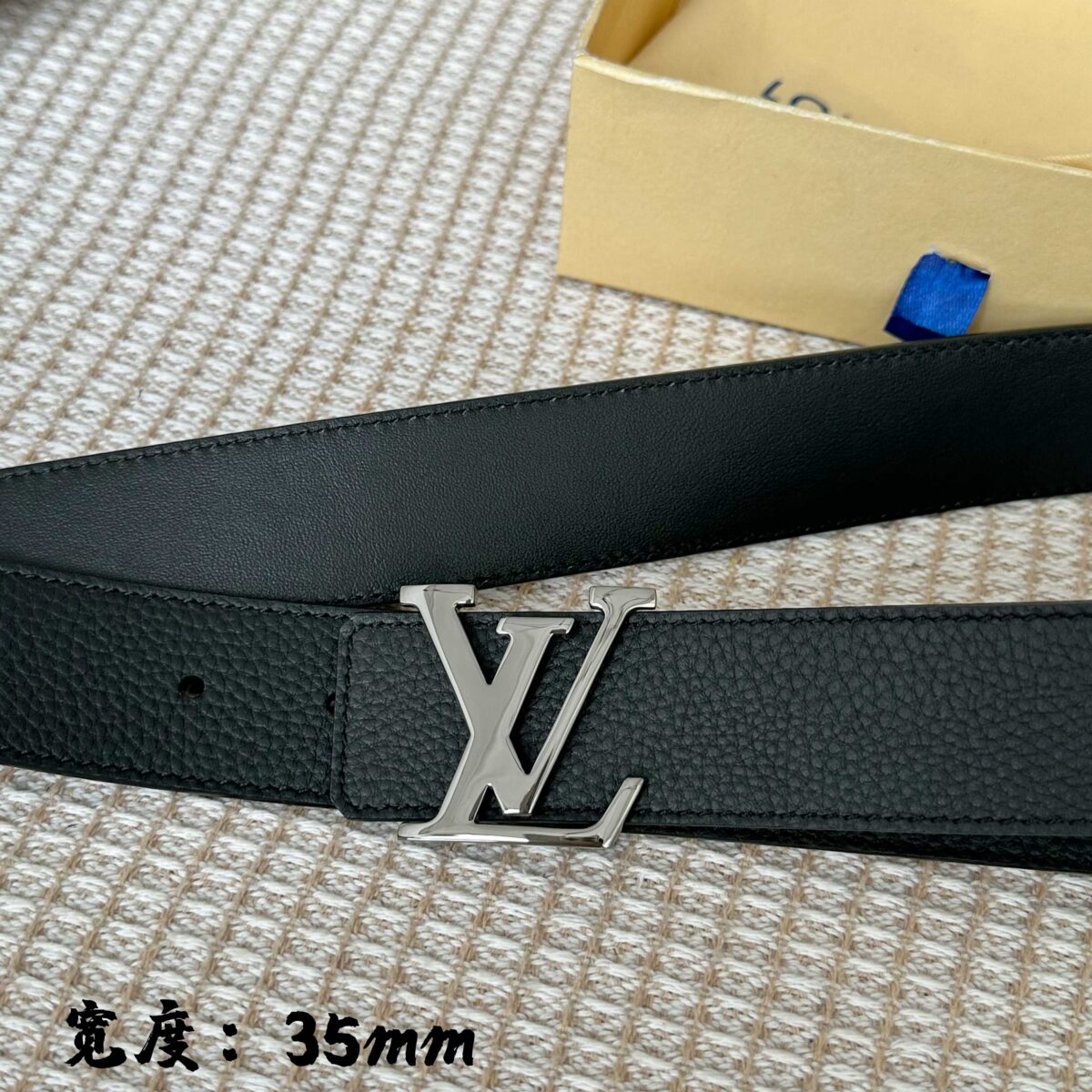P125 L0UIS VUITT0N 驢家原單腰帶 寬度35毫米 腰帶採用一面荔枝紋togo皮內襯一面進口小牛皮底 搭配经典五金 可雙面佩戴 經久耐用 時尚百搭款 /