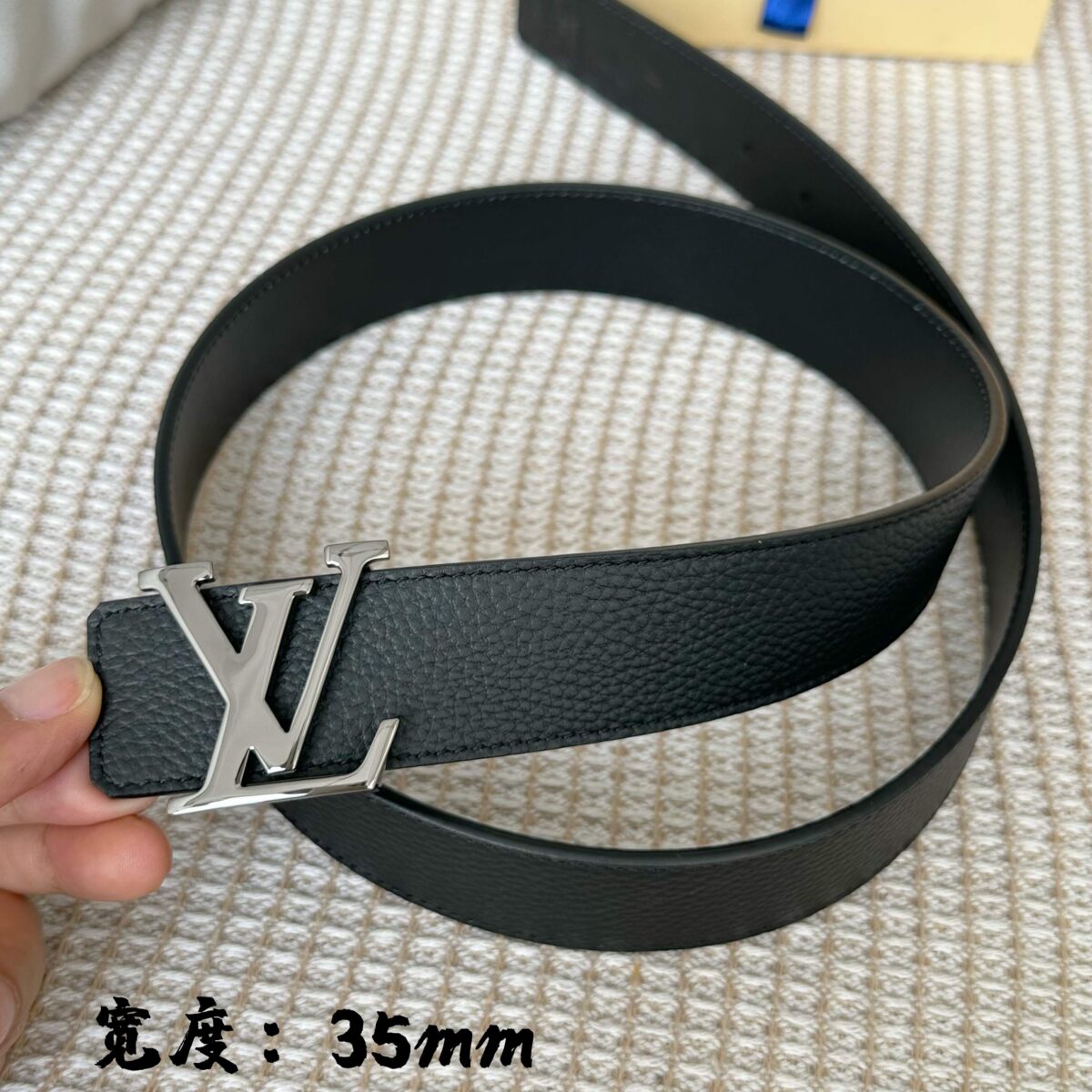 P125 L0UIS VUITT0N 驢家原單腰帶 寬度35毫米 腰帶採用一面荔枝紋togo皮內襯一面進口小牛皮底 搭配经典五金 可雙面佩戴 經久耐用 時尚百搭款 /