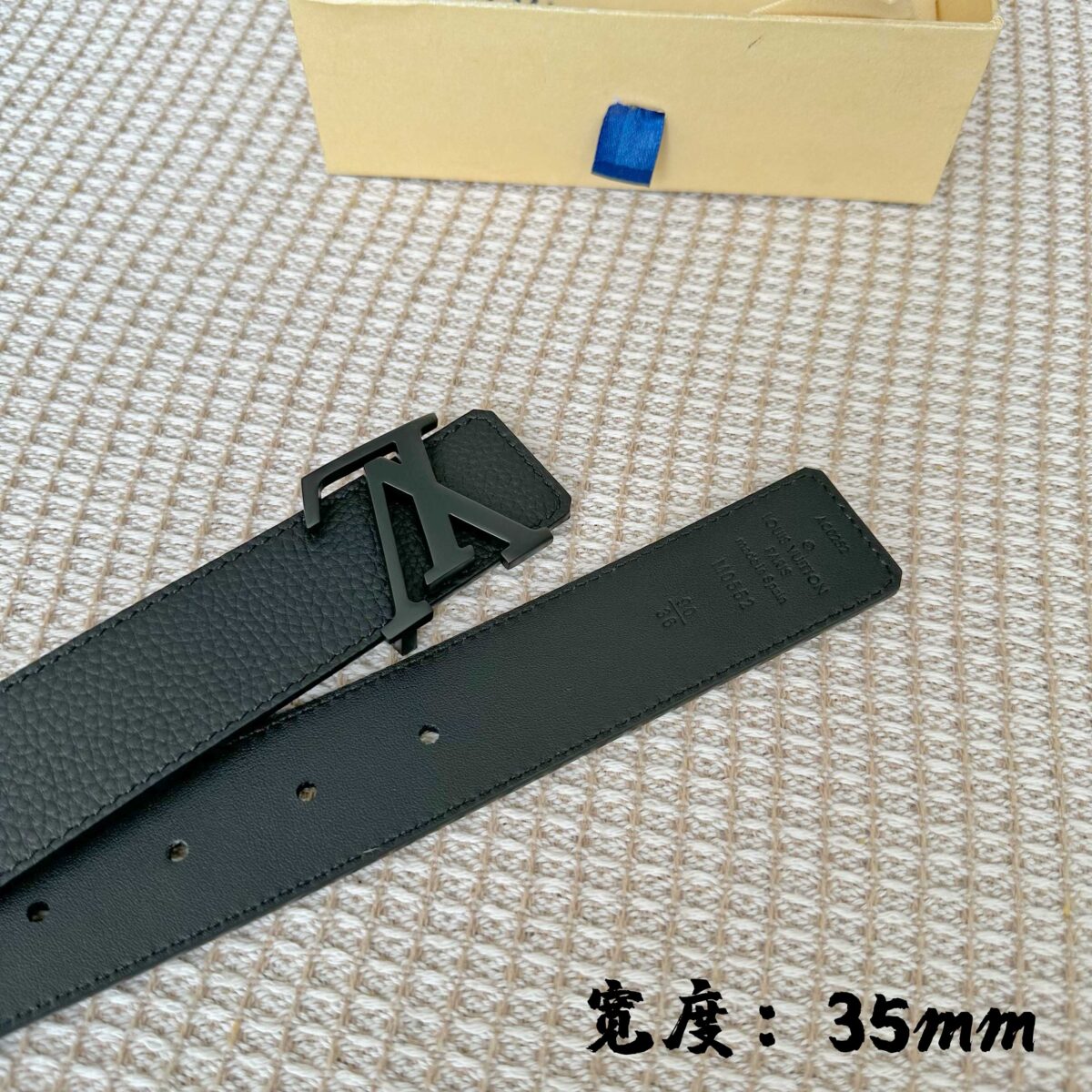 P125 L0UIS VUITT0N 驢家原單腰帶 寬度35毫米 腰帶採用一面荔枝紋togo皮內襯一面進口小牛皮底 搭配经典五金 可雙面佩戴 經久耐用 時尚百搭款 /
