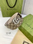 gucci Marmont系列每一季都会推陈出新，为灵感源于70年代的标志性GG配件注入现代精髓。Supreme帆布印花 腰带反面采用黑色皮革材质，款号659417 92TIC 9769 /