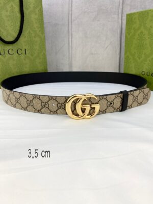 gucci Marmont系列每一季都会推陈出新，为灵感源于70年代的标志性GG配件注入现代精髓。Supreme帆布印花 腰带反面采用黑色皮革材质，款号659417 92TIC 9769 /