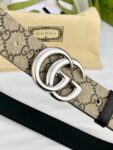 gucci Marmont系列每一季都会推陈出新，为灵感源于70年代的标志性GG配件注入现代精髓。Supreme帆布印花 腰带反面采用黑色皮革材质，款号659417 92TIC 9769 /