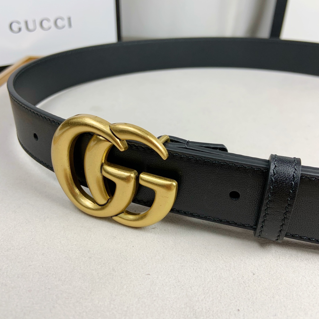 gucci (古奇) 专柜爆款 模特走秀款 双面头层牛皮 搭配纯铜标志性双g复古扣 4个宽度 . . . 小时前