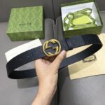 gucci Marmont系列每一季都会推陈出新，为灵感源于70年代的标志性GG配件注入现代精髓。Supreme帆布印花 腰带反面采用黑色皮革材质，款号659417 92TIC 9769 /