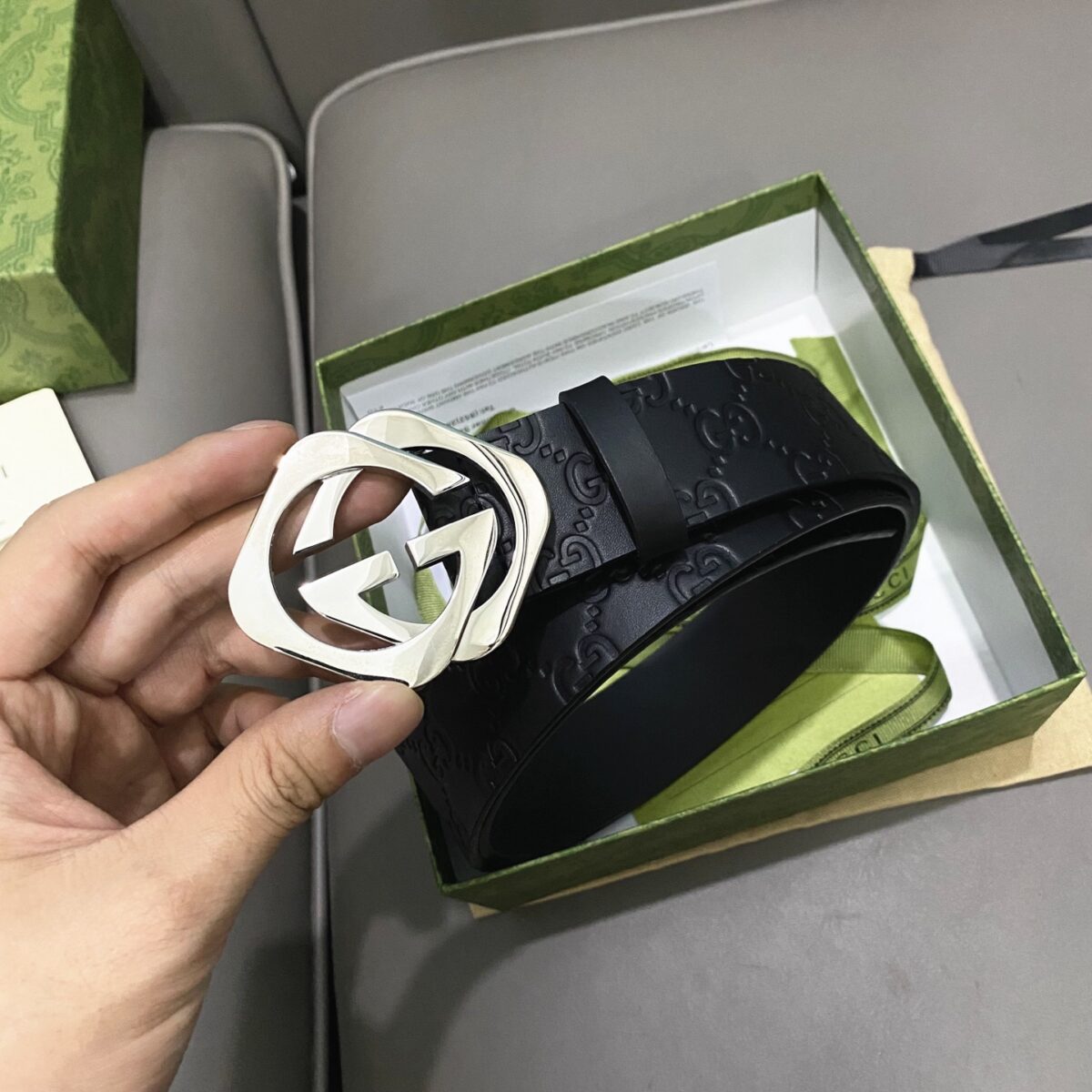 Gucci銘牌經典雙G腰帶扣 百搭款！ /