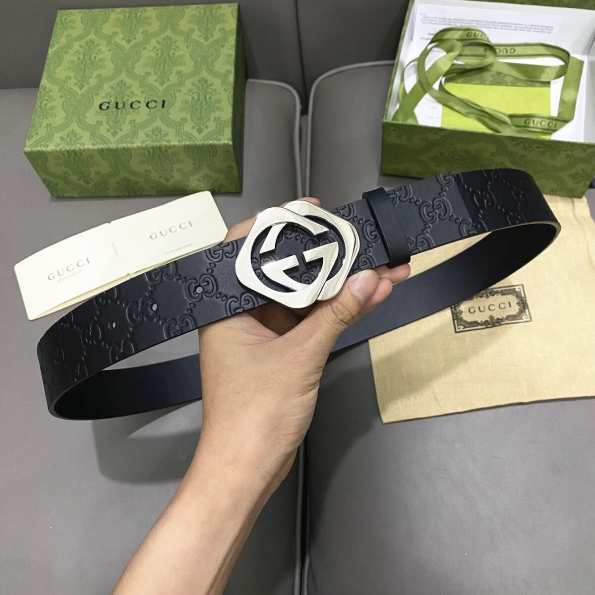 Gucci銘牌經典雙G腰帶扣 百搭款！ /