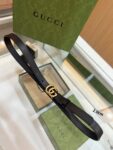 P110 GG款火热🔥经典不用多说，做旧的金扣不会怕磨花，双面精选头层牛皮对版对细节，为你心动一百次。