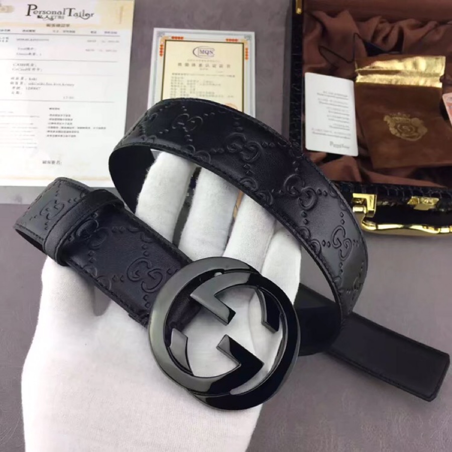 Gucci Signature皮革精制而成，触感厚实，底部也是黑色皮。宽度3.8cm，手感超好，永恒而经典！ /