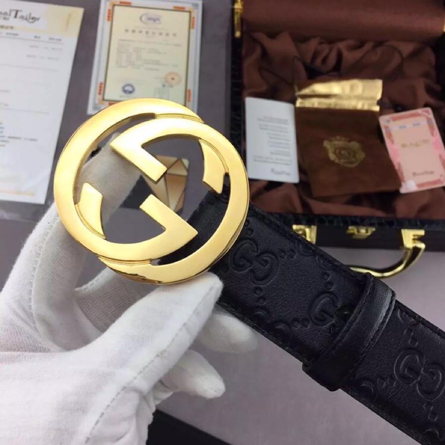 Gucci Signature皮革精制而成，触感厚实，底部也是黑色皮。宽度3.8cm，手感超好，永恒而经典！ /