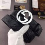 Gucci Signature皮革精制而成，触感厚实，底部也是黑色皮。宽度3.8cm，手感超好，永恒而经典！ /