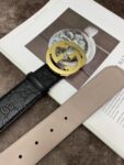P100 ：配送专柜全套礼盒包装🎁。古驰：原单头层牛皮压G面，内衬头层牛皮树膏磨砂底，搭配原单扣.原单皮料定制，专柜宽度 /