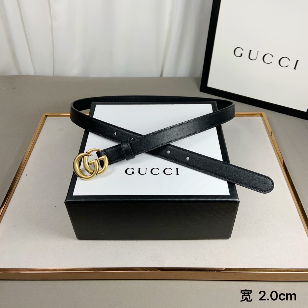 gucci (古奇) 专柜爆款 模特走秀款 双面头层牛皮 搭配纯铜标志性双g复古扣 4个宽度 . . . /