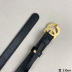 gucci (古奇) 专柜爆款 模特走秀款 双面头层牛皮 搭配纯铜标志性双g复古扣 4个宽度 . . . /