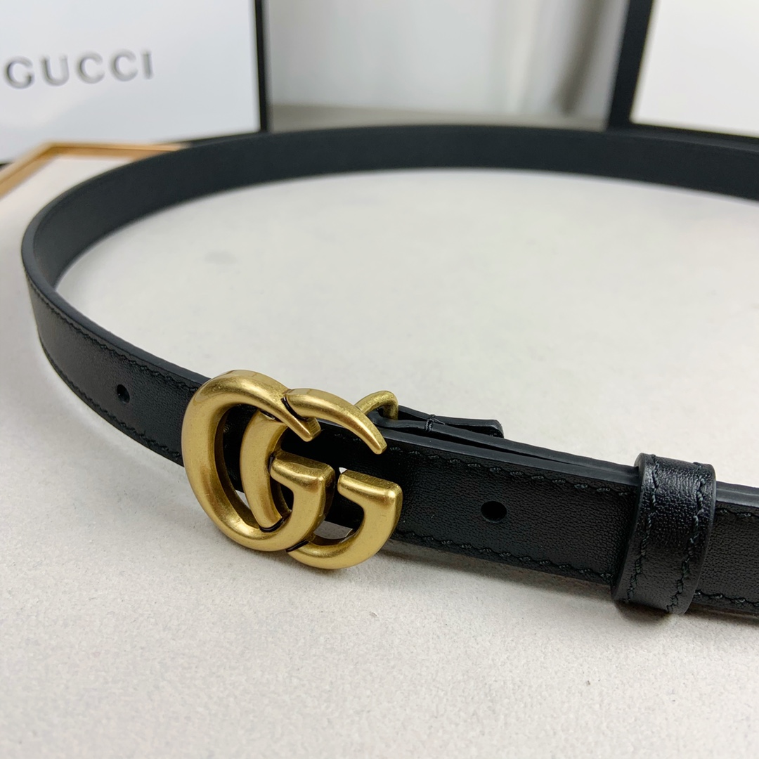 gucci (古奇) 专柜爆款 模特走秀款 双面头层牛皮 搭配纯铜标志性双g复古扣 4个宽度 . . . /