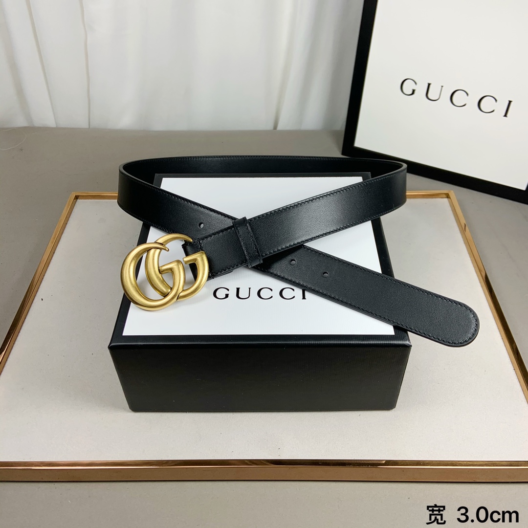 gucci (古奇) 专柜爆款 模特走秀款 双面头层牛皮 搭配纯铜标志性双g复古扣 4个宽度 . . . /
