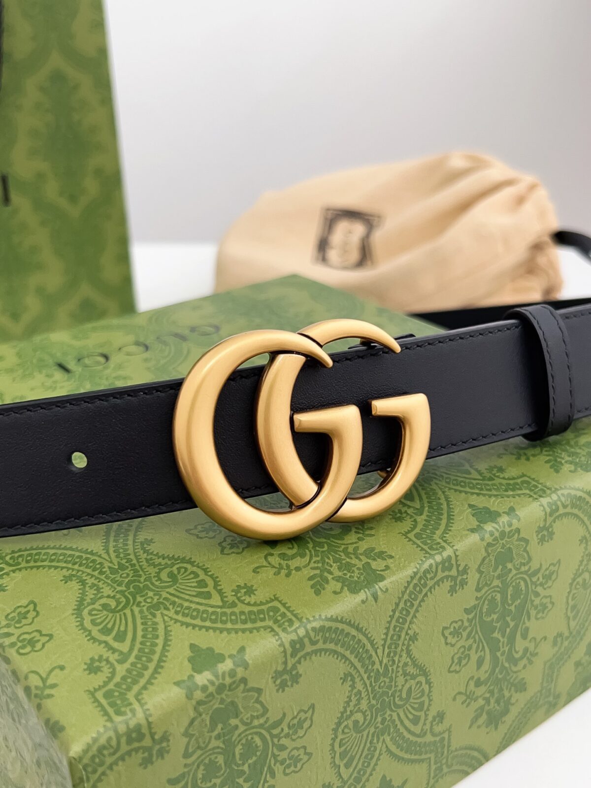 Gucci.古驰 全套包装 专柜货经典款腰带 双面头层牛皮带身搭配真空电镀扣头，【宽度cm / / / 】可供选择，修身百搭！ /