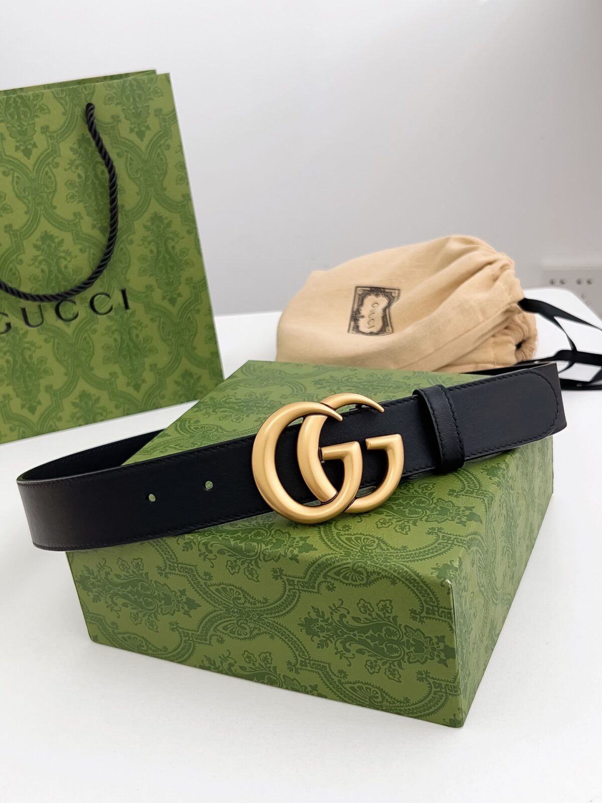 Gucci.古驰 全套包装 专柜货经典款腰带 双面头层牛皮带身搭配真空电镀扣头，【宽度cm / / / 】可供选择，修身百搭！ /