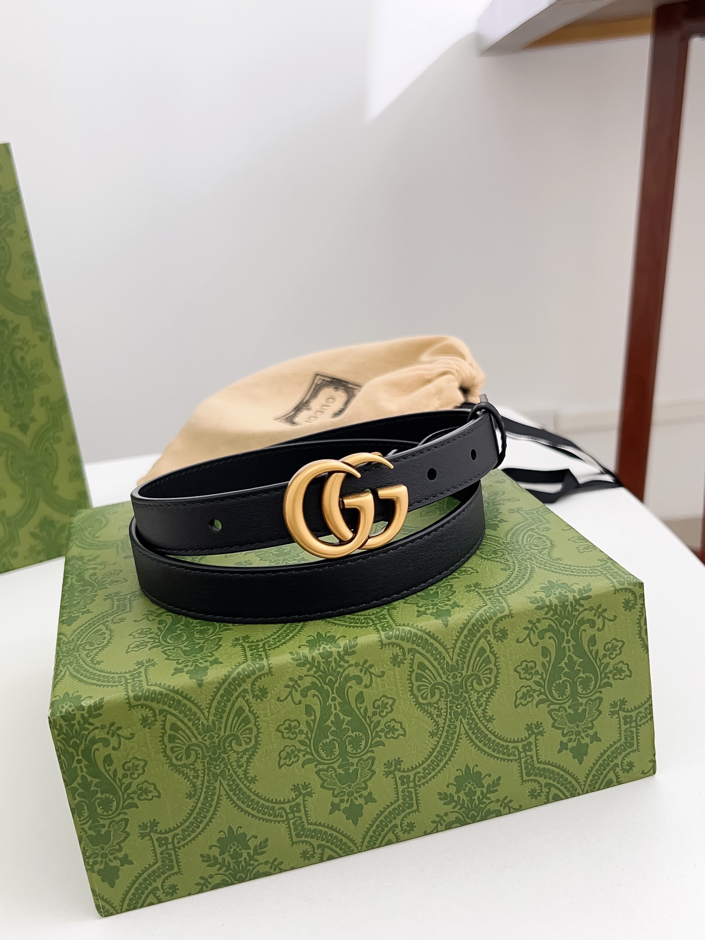 Gucci.古驰 全套包装 专柜货经典款腰带 双面头层牛皮带身搭配真空电镀扣头，【宽度cm / / / 】可供选择，修身百搭！ /