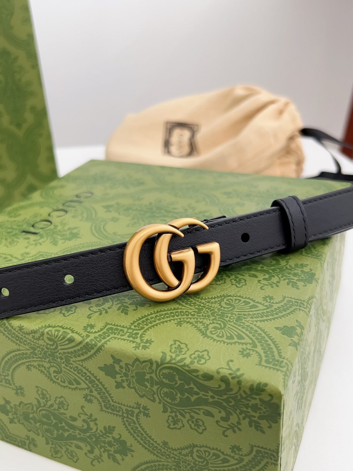Gucci.古驰 全套包装 专柜货经典款腰带 双面头层牛皮带身搭配真空电镀扣头，【宽度cm / / / 】可供选择，修身百搭！ /