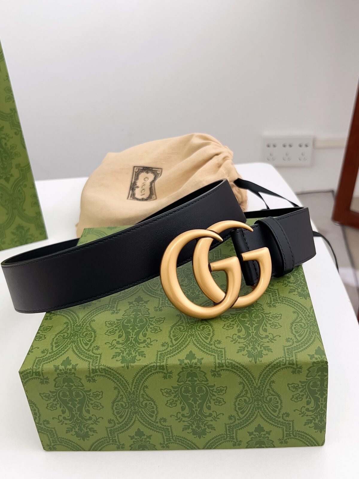 Gucci.古驰 全套包装 专柜货经典款腰带 双面头层牛皮带身搭配真空电镀扣头，【宽度cm / / / 】可供选择，修身百搭！ /