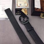 Gucci Signature皮革精制而成，触感厚实，底部也是黑色皮。宽度3.8cm，手感超好，永恒而经典！ /