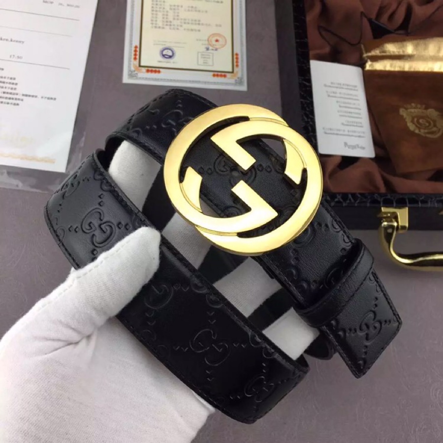Gucci Signature皮革精制而成，触感厚实，底部也是黑色皮。宽度3.8cm，手感超好，永恒而经典！ /